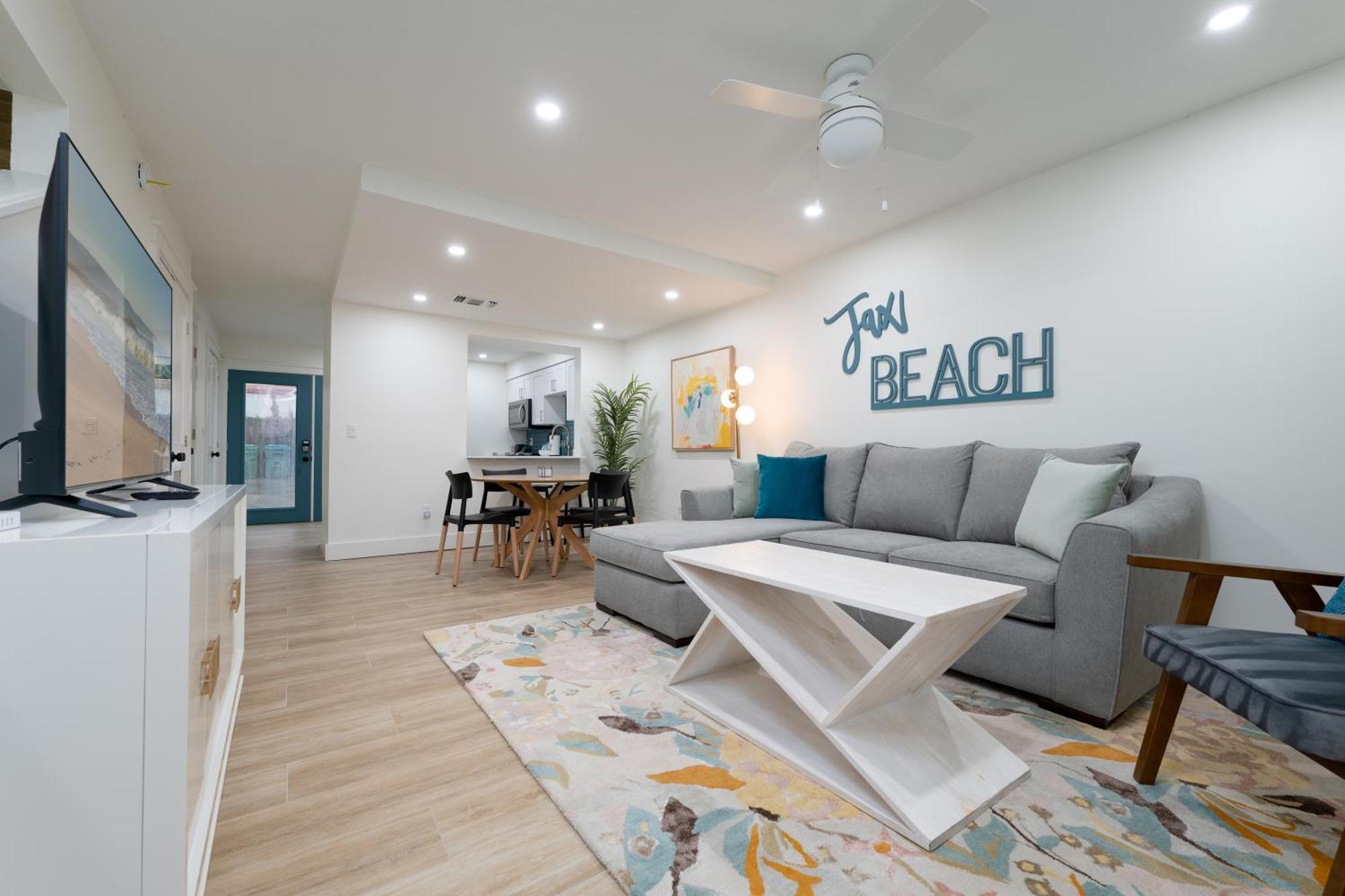 Be A Nomad Lovely 2Br 1Blk From The Ocean Джаксънвил Бийч Екстериор снимка